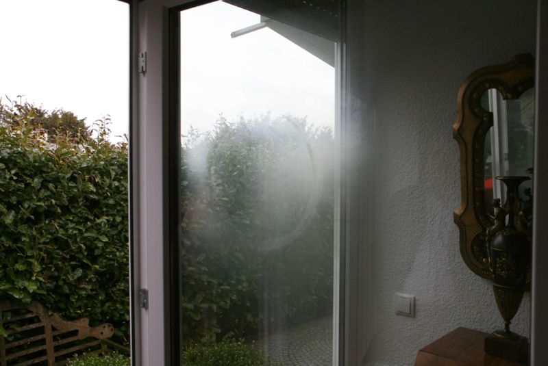 Durch Kondensation sichtbar gemachte Saugerabdrücke